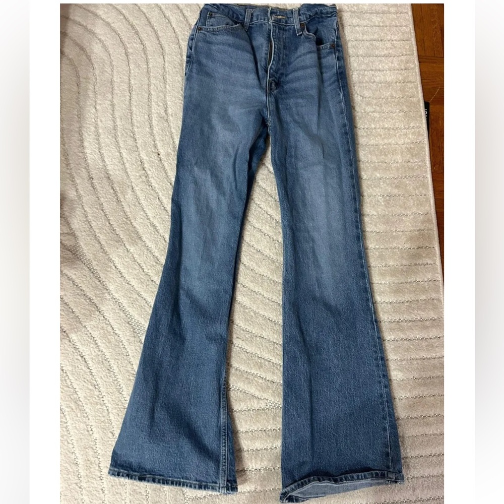 Levi’s bell bottom